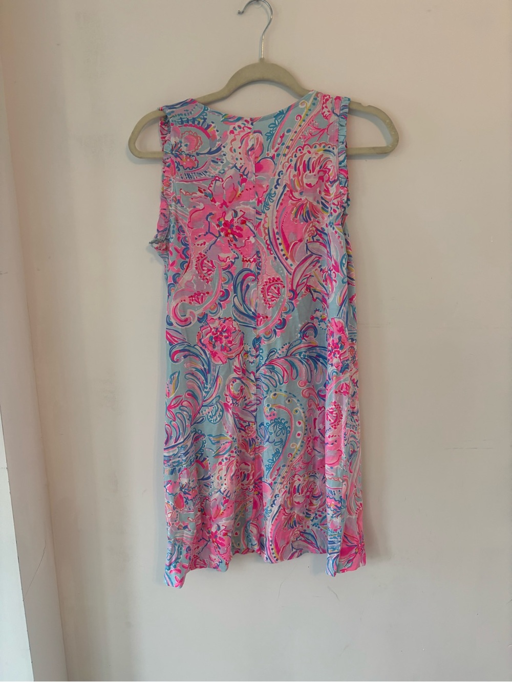 Lilly Pulitzer S Sleeveless Floral V-Neck Shift Dress in Pink and Aqua - Picture 3 of 3